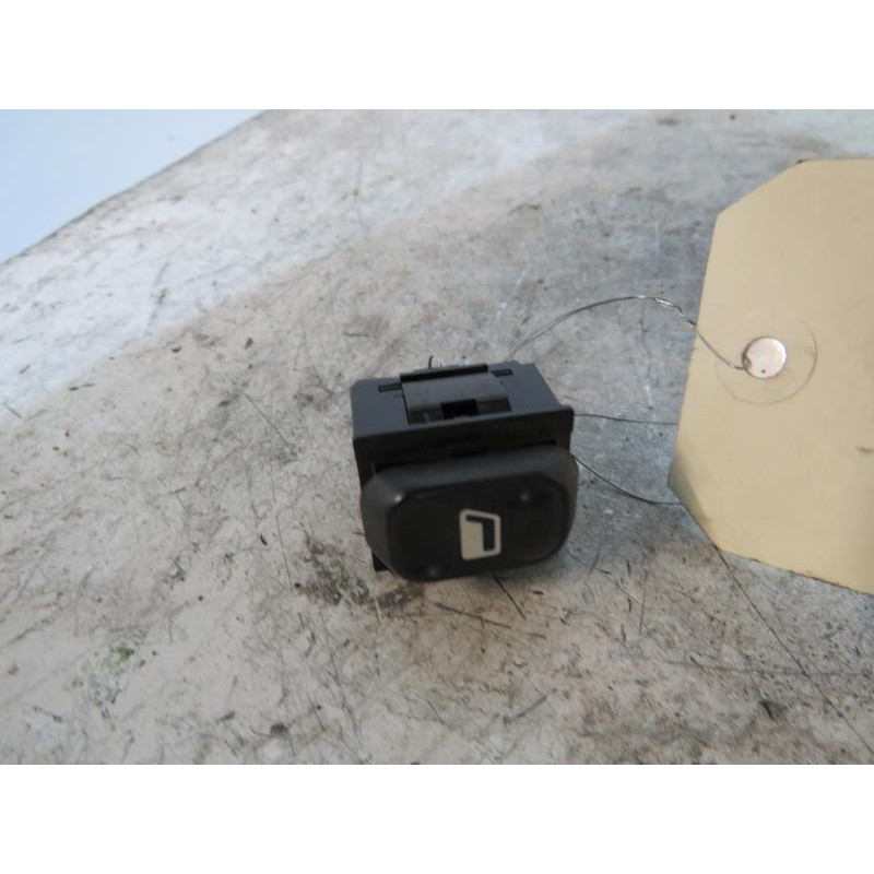 Interrupteur de leve vitre avant gauche PEUGEOT 406 Photo n°1