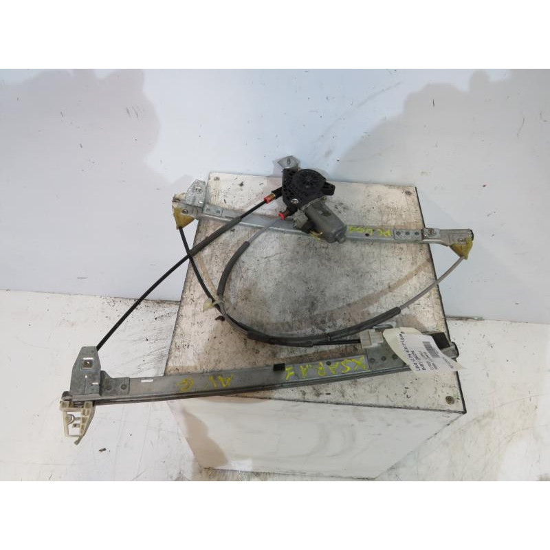 Leve vitre electrique avant gauche CITROEN XSARA Photo n°1