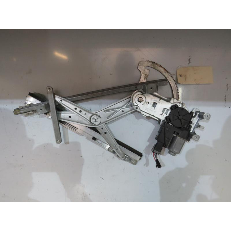 Leve vitre electrique avant gauche OPEL MERIVA A Photo n°1