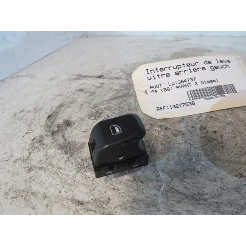 Interrupteur de leve vitre arriere gauche AUDI A4 3 Photo n°1