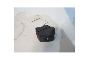 Interrupteur de leve vitre avant droit RENAULT CLIO 2 Photo n°1