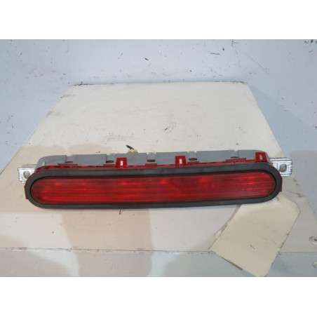 Feu arriere stop central TOYOTA COROLLA VERSO 2