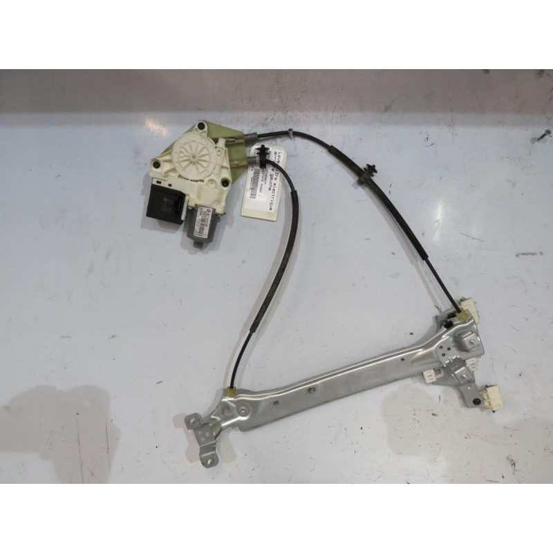 Leve vitre electrique arriere gauche RENAULT MEGANE 3 Photo n°1