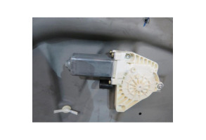 Leve vitre electrique avant gauche MERCEDES CLASSE A 169 Photo n°2