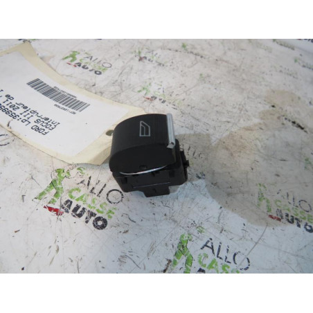 Interrupteur de leve vitre avant droit FORD FOCUS 3