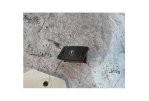 Interrupteur de leve vitre avant droit SKODA OCTAVIA 2 Photo n°1