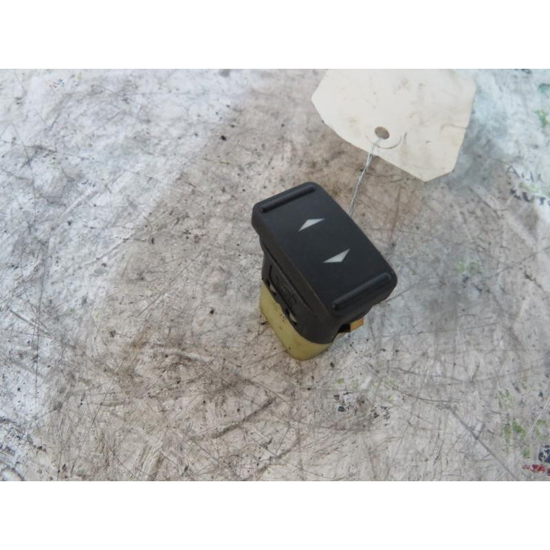 Interrupteur de leve vitre arriere droit FORD C-MAX 1 Photo n°1