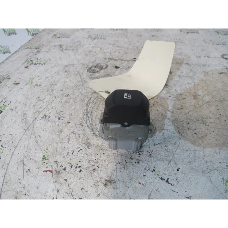 Interrupteur de leve vitre arriere gauche RENAULT MEGANE 2 Photo n°1