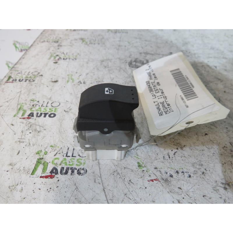 Interrupteur de leve vitre arriere droit RENAULT MEGANE 2 Photo n°1