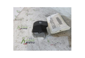 Interrupteur de leve vitre arriere droit RENAULT MEGANE 2 Photo n°1