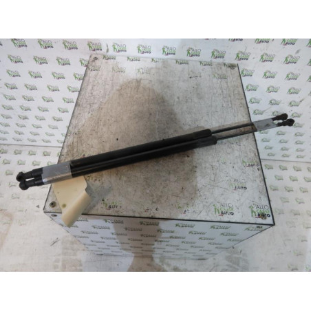 Verin de coffre NISSAN NOTE 1