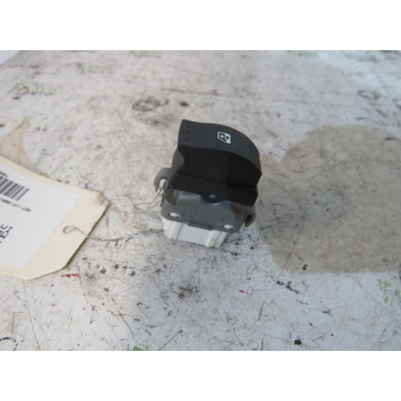 Interrupteur de leve vitre avant droit RENAULT MEGANE 2 Photo n°1