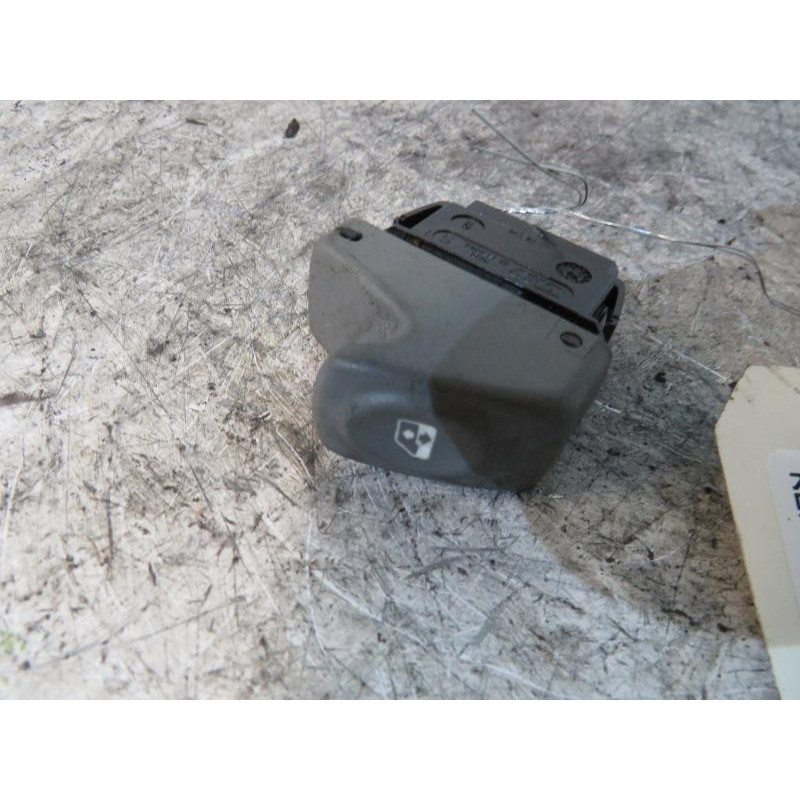 Interrupteur de leve vitre avant droit RENAULT TWINGO 1 Photo n°1