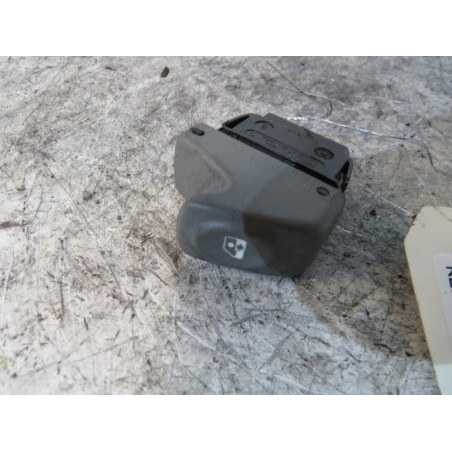 Interrupteur de leve vitre avant droit RENAULT TWINGO 1