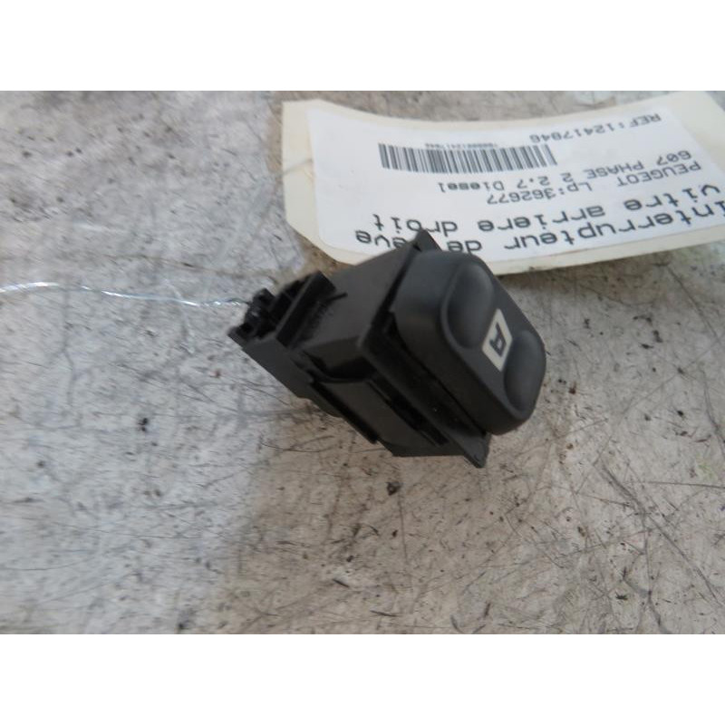 Interrupteur de leve vitre arriere droit PEUGEOT 607 Photo n°1