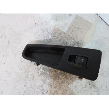Interrupteur de leve vitre avant droit FIAT GRANDE PUNTO