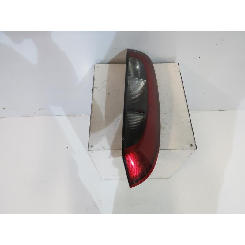 Feu arriere principal gauche (feux) OPEL CORSA C Photo n°1