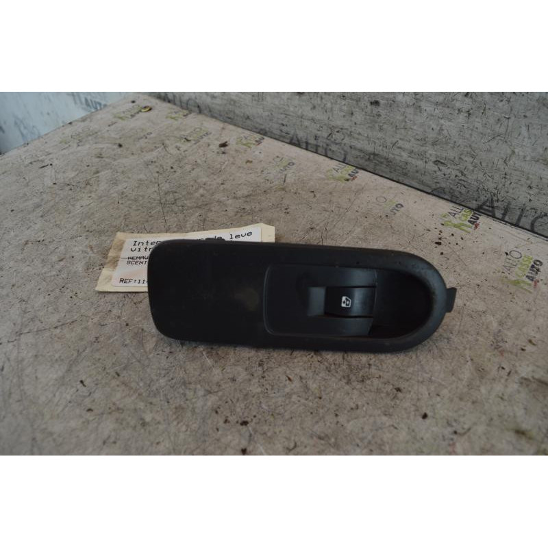 Interrupteur de leve vitre avant droit RENAULT SCENIC 2 Photo n°1
