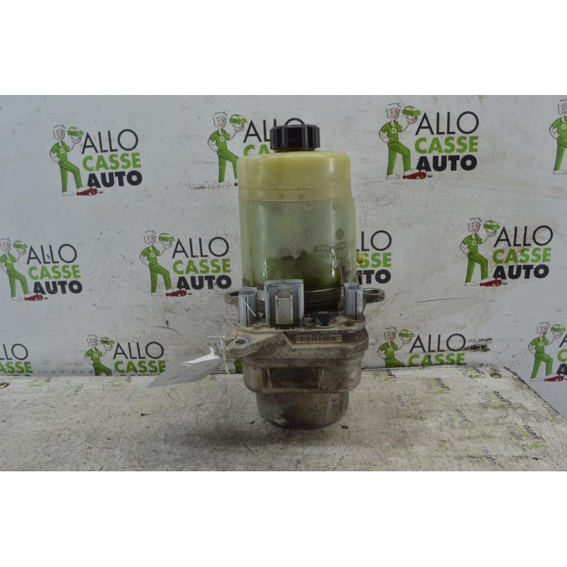 Pompe de direction FORD FOCUS 2 Photo n°1