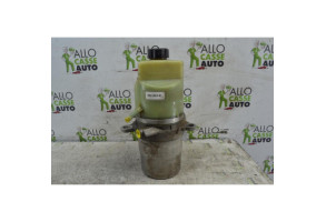 Pompe de direction FORD FOCUS 2 Photo n°2