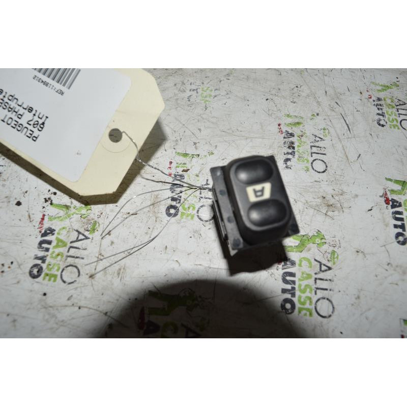 Interrupteur de leve vitre arriere gauche PEUGEOT 607 Photo n°1