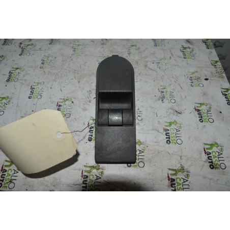 Interrupteur de leve vitre avant droit OPEL ASTRA H