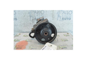 Pompe de direction PEUGEOT 406 Photo n°1