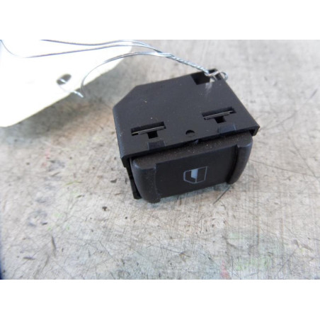Interrupteur de leve vitre arriere droit VOLKSWAGEN GOLF 4