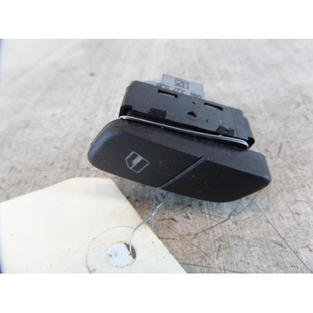 Interrupteur de leve vitre avant droit VOLKSWAGEN POLO 4