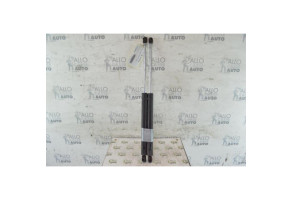 Verin de coffre HYUNDAI TRAJET Photo n°1