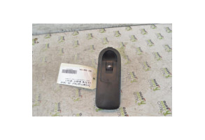 Interrupteur de leve vitre avant droit RENAULT SCENIC 2 Photo n°1