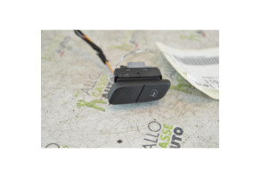 Interrupteur de leve vitre avant droit VOLKSWAGEN POLO 4 Photo n°1