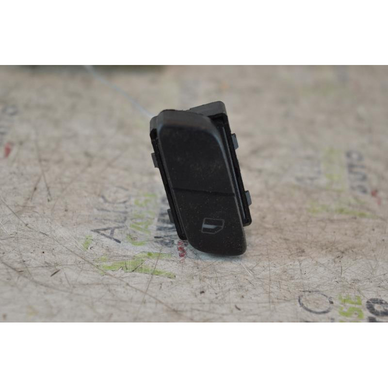 Interrupteur de leve vitre avant droit VOLKSWAGEN POLO 4 Photo n°1