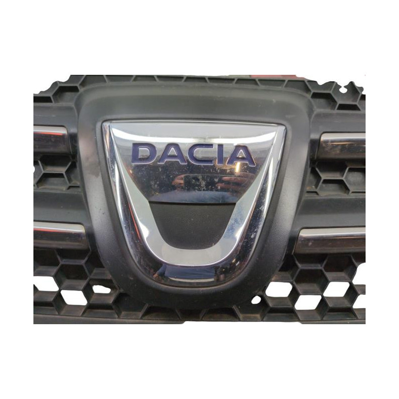 Calandre DACIA SANDERO 2 Photo n°1