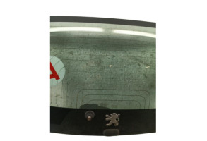 Lunette arriere PEUGEOT 107 Photo n°2