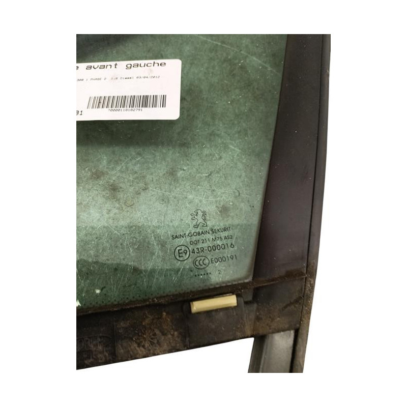 Custode avant gauche (porte) PEUGEOT 308 1 Photo n°1