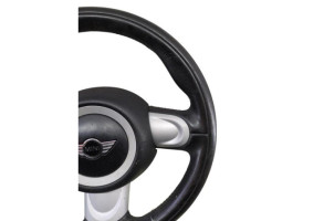 Volant MINI MINI 2 R56 Photo n°1