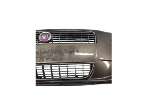 Pare choc avant FIAT GRANDE PUNTO Photo n°14