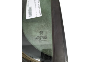 Custode arriere droit (porte) PEUGEOT 308 2 Photo n°1