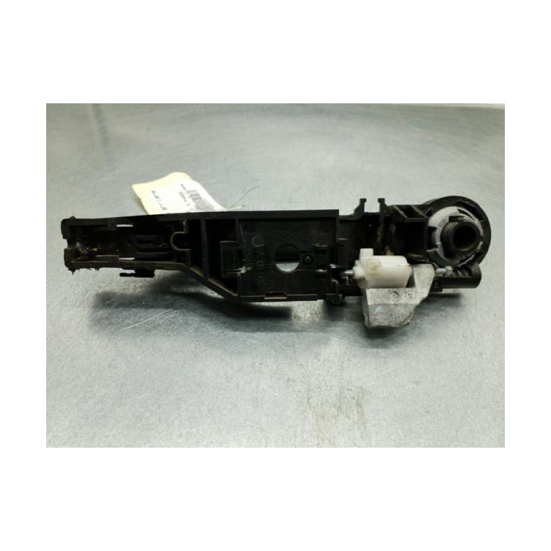 Poignee porte arriere droit RENAULT CLIO 3 Photo n°1