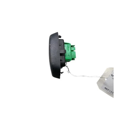 Interrupteur de leve vitre avant droit TOYOTA AYGO 1