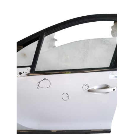 Porte avant gauche PEUGEOT 2008 1