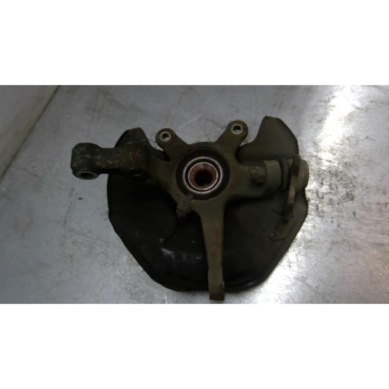 Pivot de moyeu avant gauche MERCEDES CLASSE B 245 Photo n°1