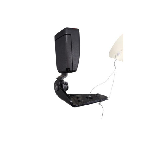 Attache ceinture arriere gauche PEUGEOT 2008 1