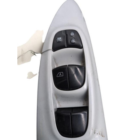 Interrupteur de leve vitre avant gauche NISSAN JUKE 1