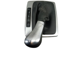 Pommeau de vitesses MERCEDES CLASSE C 204 Photo n°1