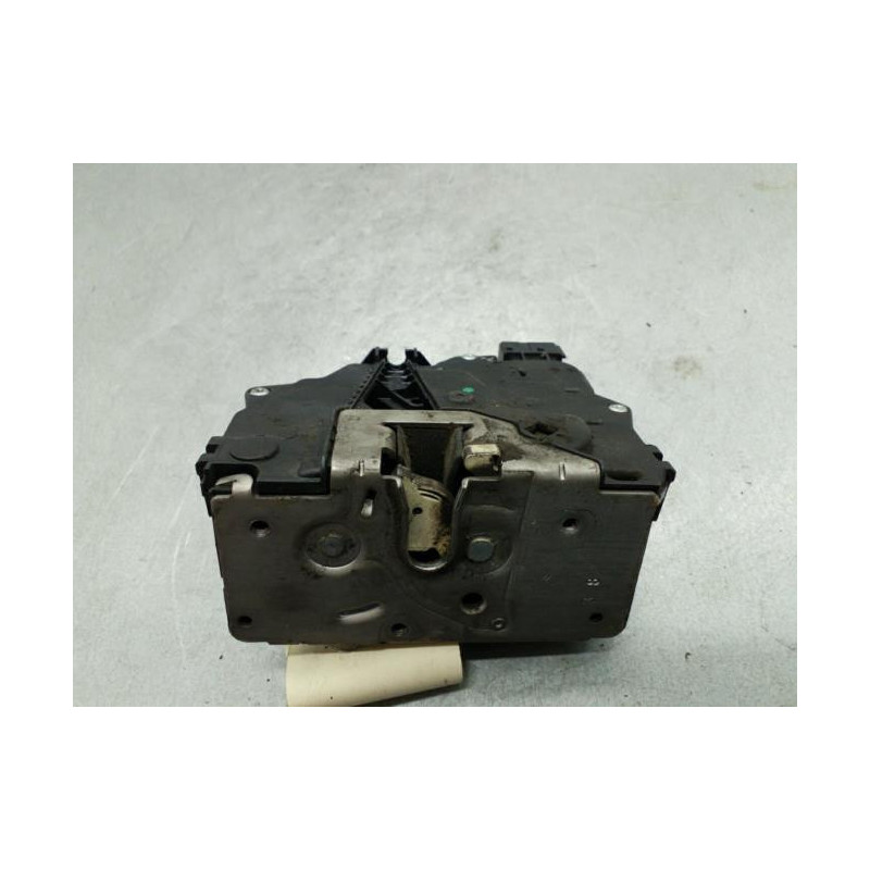 Serrure avant droit OPEL CORSA D Photo n°1