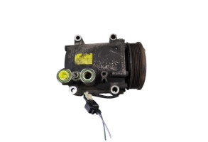 Compresseur clim FORD FIESTA 6 Photo n°1