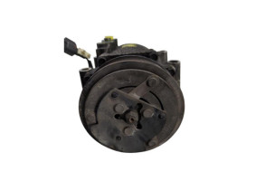 Compresseur clim FORD FIESTA 6 Photo n°3