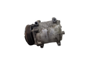 Compresseur clim FORD FIESTA 6 Photo n°4